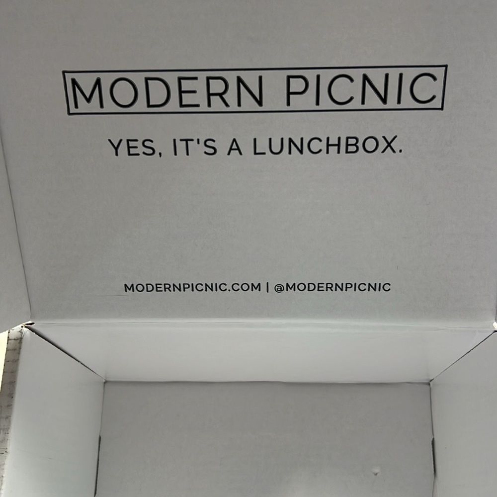 Modern Picnic Mini Canvas Luncher/Purse - Picture 8 of 11